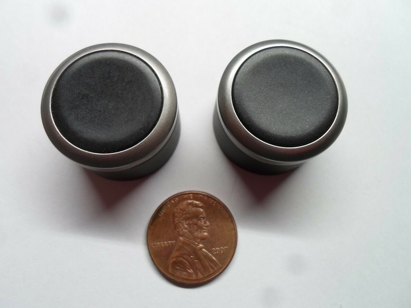 2006 2007 KIA OPTIMA  RADIO STEREO TUNER CONTROL KNOB SET OEM FREE SHIPPING - RarePartsFinder.Com