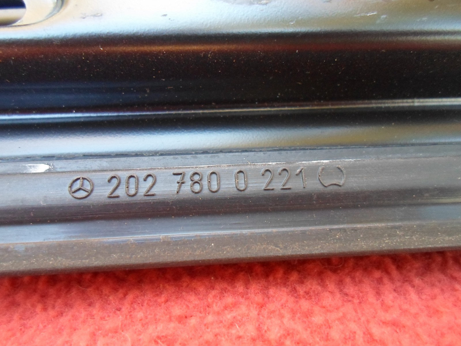 1996 MERCEDES BENZ  C280 YEAR SPECIFIC SUNROOF GLASS  OEM FREE SHIPPING