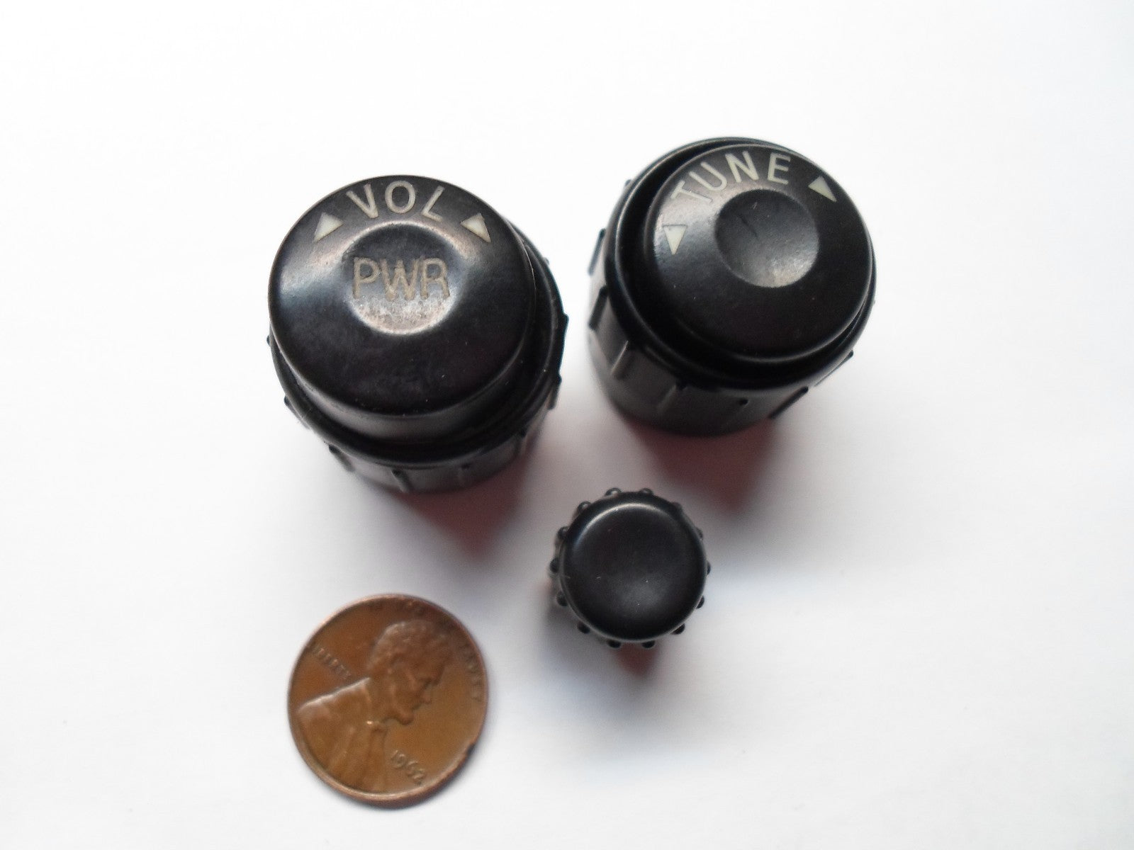 03 04 05 06 07 KIA SORENTO  RADIO STEREO TUNER CONTROL KNOB SET OEM FREE SHIP