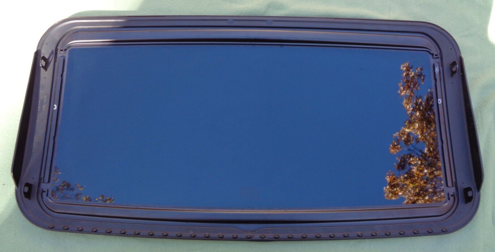 2008 VOLVO C30 YEAR SPECIFIC OEM SUNROOF GLASS PANEL FREE SHIPPING