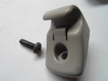 05 06 SAAB 9-2X SUN VISOR CLIP W/ MOUNT SCREW OEM 32009194 FREE SHIPPING SC1 - RarePartsFinder.Com