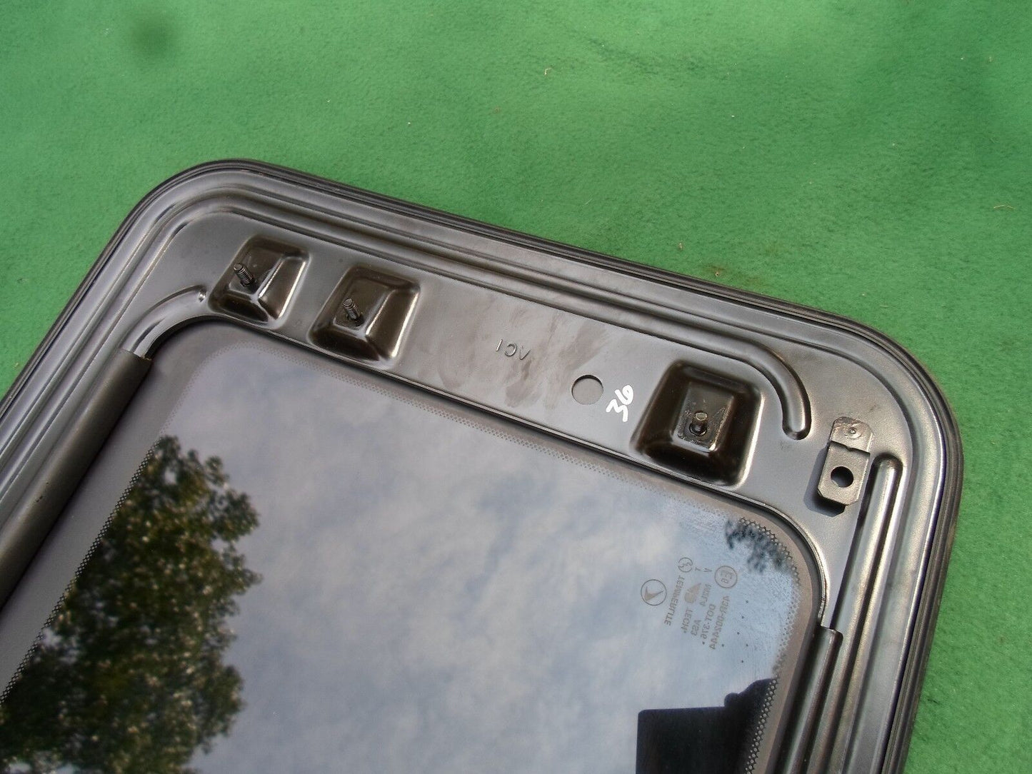 1998 SUBARU LEGACY YEAR SPECIFIC WAGON SUNROOF GLASS OEM FREE SHIPPING!