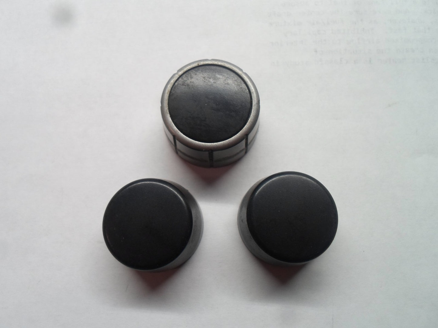 03 04 05 06 07 08 MAZDA 3  RADIO STEREO TUNER  CONTROL KNOB SET OEM