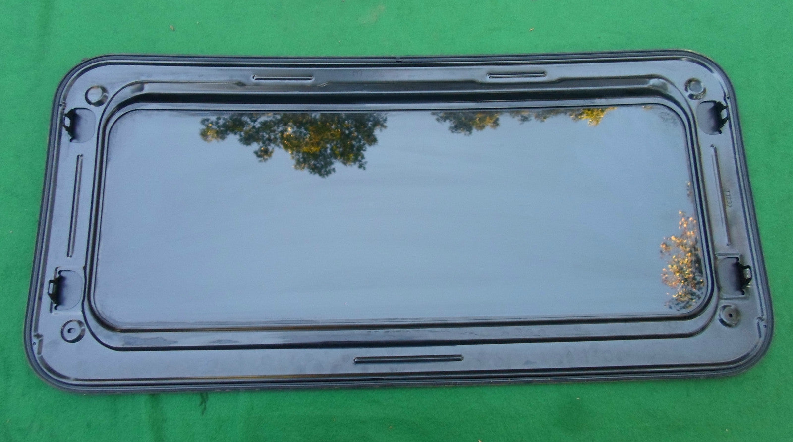 2006 MAZDA 3  OEM FACTORY YEAR SPECIFIC SUNROOF GLASS PANEL FREE SHIPPING!