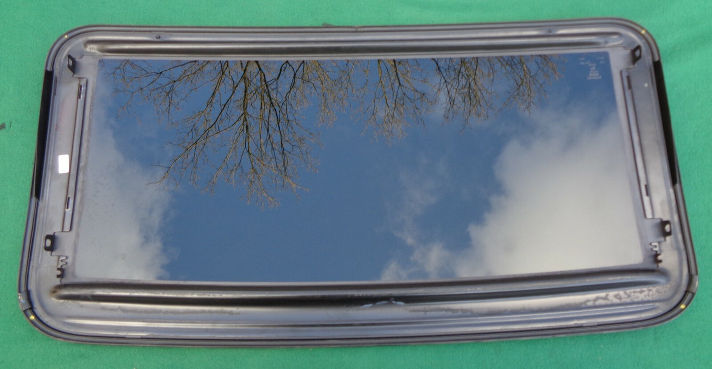 04 - 13 TOYOTA HIGHLANDER OEM FACTORY SUNROOF GLASS SCRATCH SALE FREE SHIPPING!