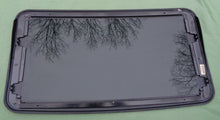 07 08 09 SUZUKI XL-7 OEM FACTORY SUNROOF GLASS  NO ACCIDENT FREE SHIPPING!