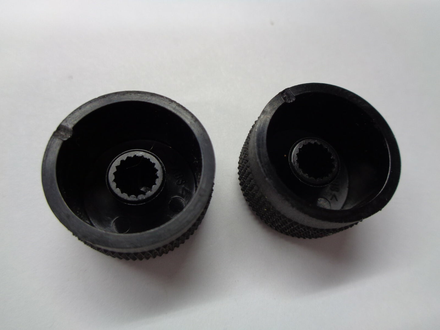 2004 2005 MAXIMA RADIO STEREO CONTROL SELECTOR TUNER KNOB SET OEM FREE SHIPPING! - RarePartsFinder.Com