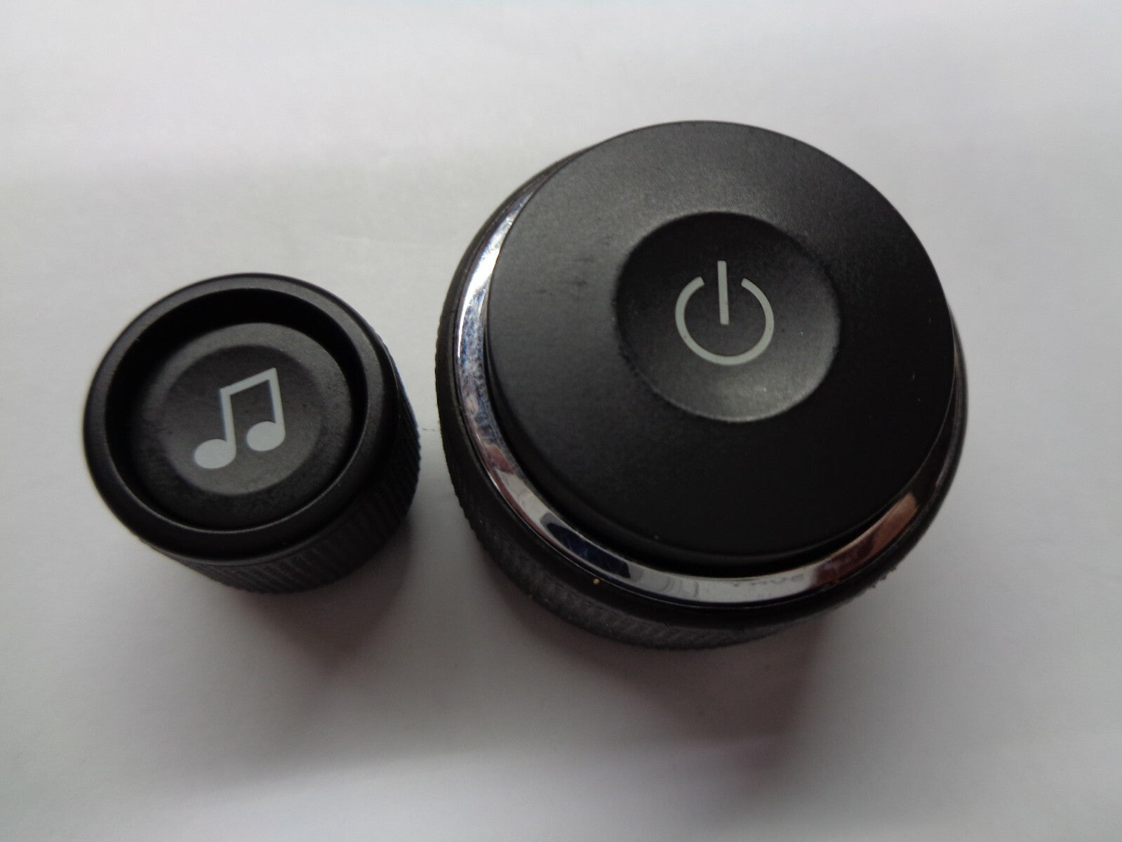 2007 2008 2009 SUZUKI XL-7 RADIO STEREO TUNER KNOB SET OEM FREE SHIPPING!
