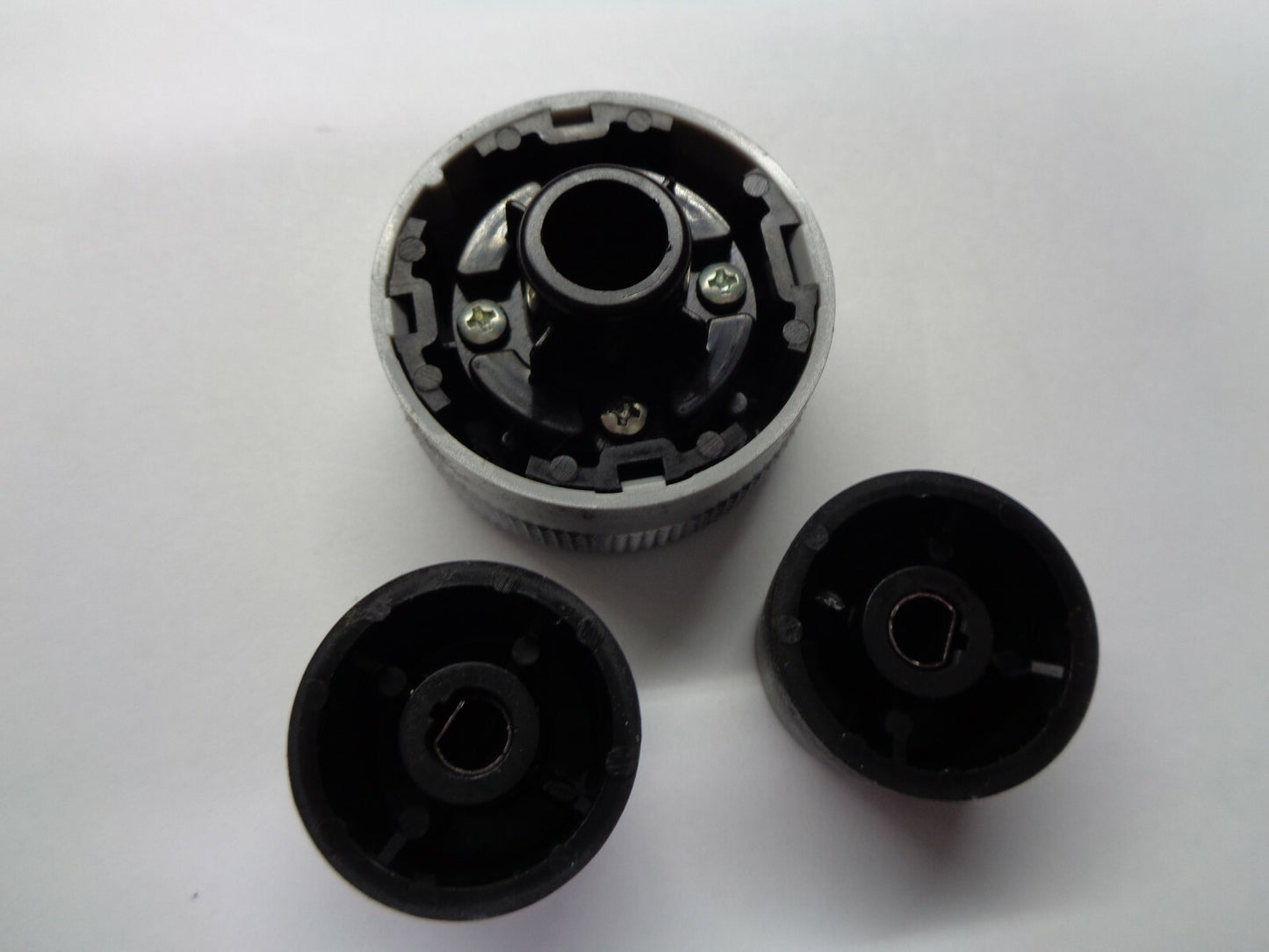 07 08 09 MAZDA CX-7 RADIO STEREO TUNER CONTROL KNOB SET OEM FREE SHIPPING - RarePartsFinder.Com