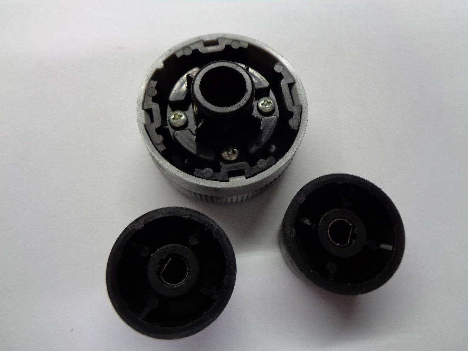 07 08 09 MAZDA CX-7 RADIO STEREO TUNER CONTROL KNOB SET OEM FREE SHIPPING - RarePartsFinder.Com