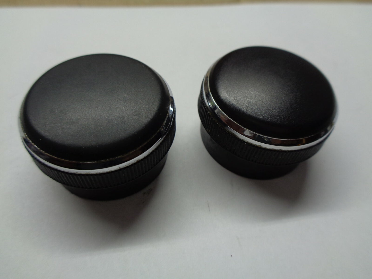 2008 JEEP PATRIOT RADIO STEREO TUNER KNOB SET OEM FREE SHIPPING - RarePartsFinder.Com