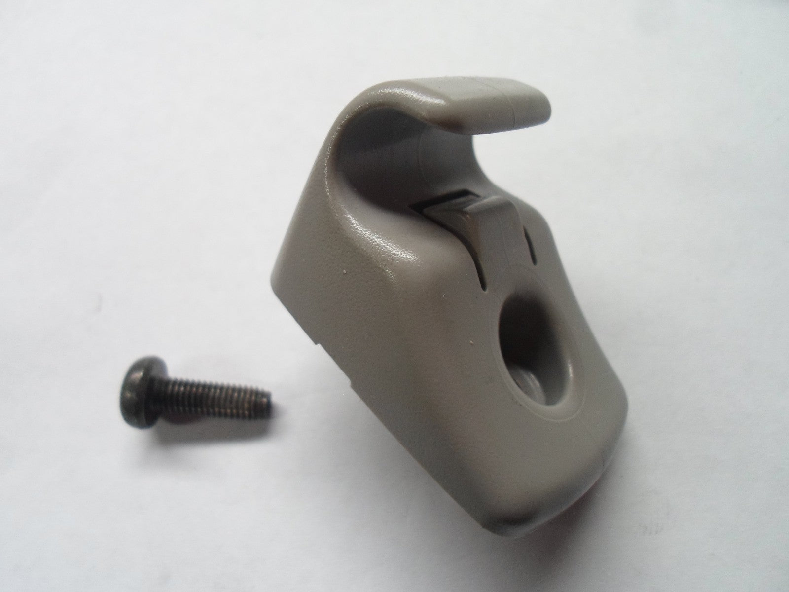 05 06 SAAB 9-2X SUN VISOR CLIP W/ MOUNT SCREW OEM 32009194 FREE SHIPPING SC1