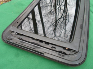 2001 KIA OPTIMA YEAR SPECIFIC  SUNROOF GLASS PANEL NO ACCIDENT OEM FREE SHIPPING