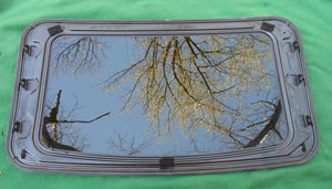 2005 MERCURY SABLE YEAR SPECIFIC  SUNROOF GLASS OEM NO ACCIDENT!  FREE SHIPPING!