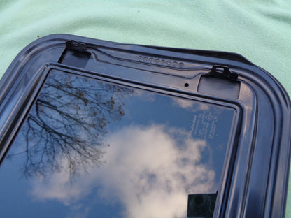 2017 SUBARU WRX YEAR SPECIFIC OEM SUNROOF GLASS PANEL NO ACCIDENT FREE SHIPPING - RarePartsFinder.Com