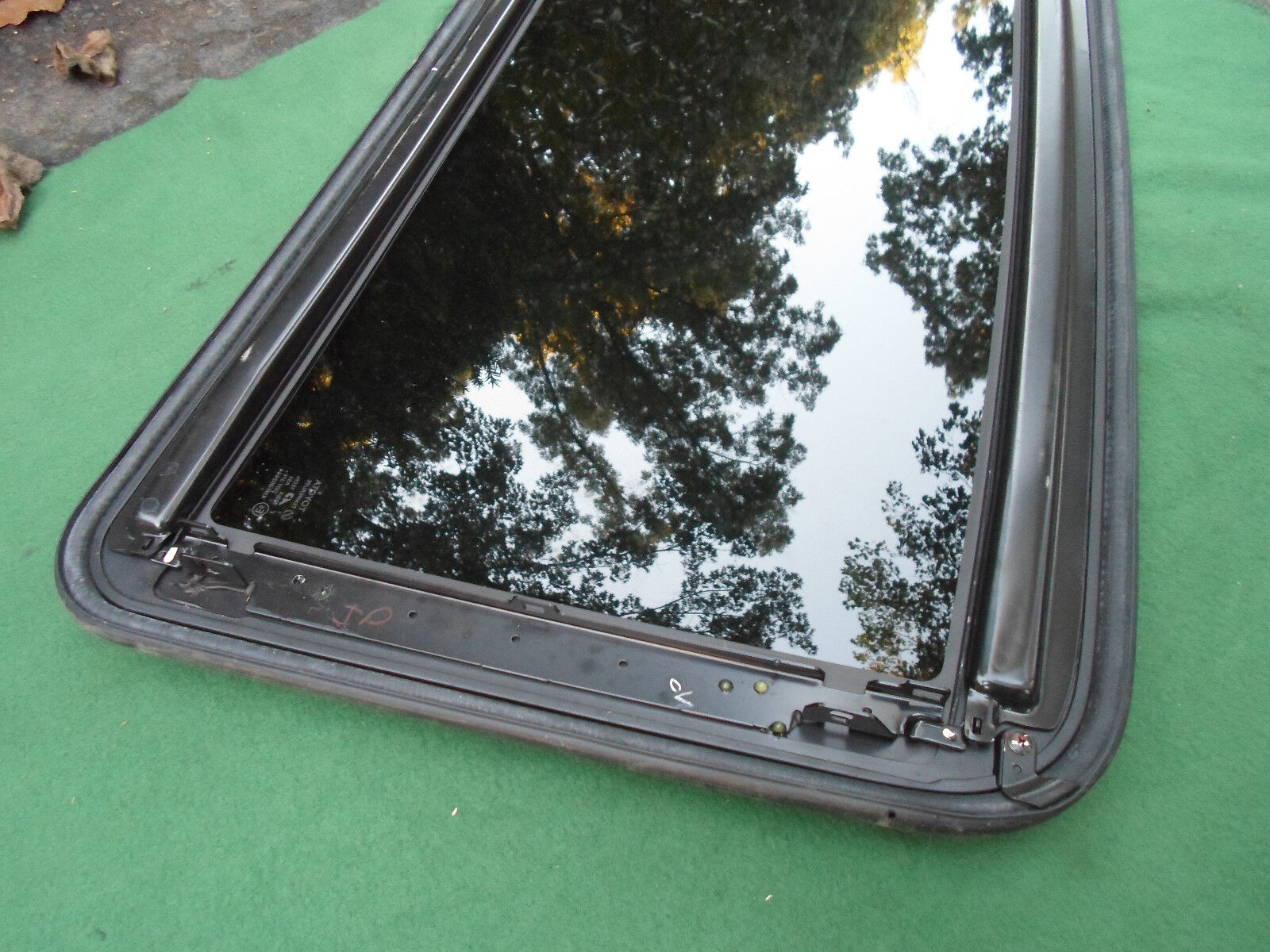 2000 TOYOTA AVALON YEAR SPECIFIC SUNROOF GLASS OEM FACTORY NO ACCIDENT!