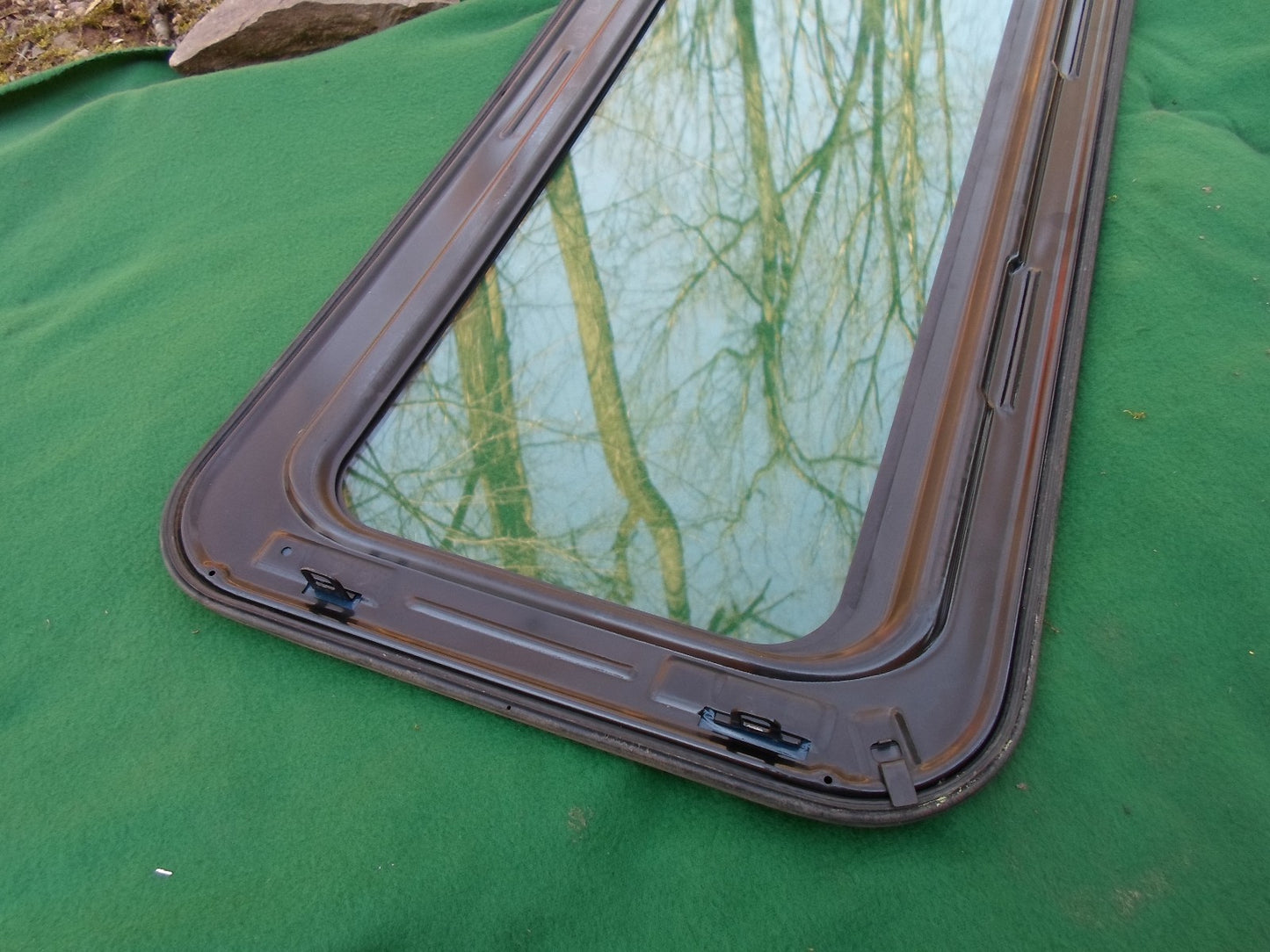 2002 SUZUKI XL-7   XL7 OEM FACTORY SUNROOF GLASS PANEL NO ACCIDENT FREE SHIP