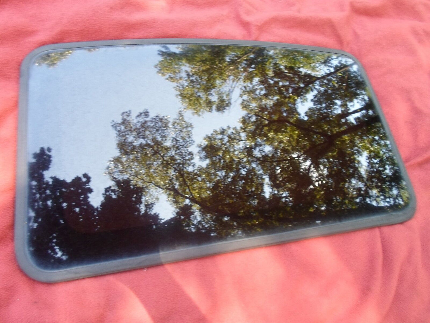 2005 GMC ENVOY YEAR SPECIFIC SUNROOF GLASS  NO ACCIDENT OEM FREE SHIPPING!