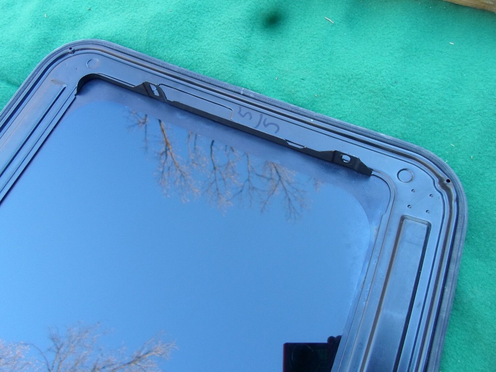 1998 BUICK REGAL YEAR SPECIFIC SUNROOF GLASS  NO ACCIDENT OEM FREE SHIPPING!
