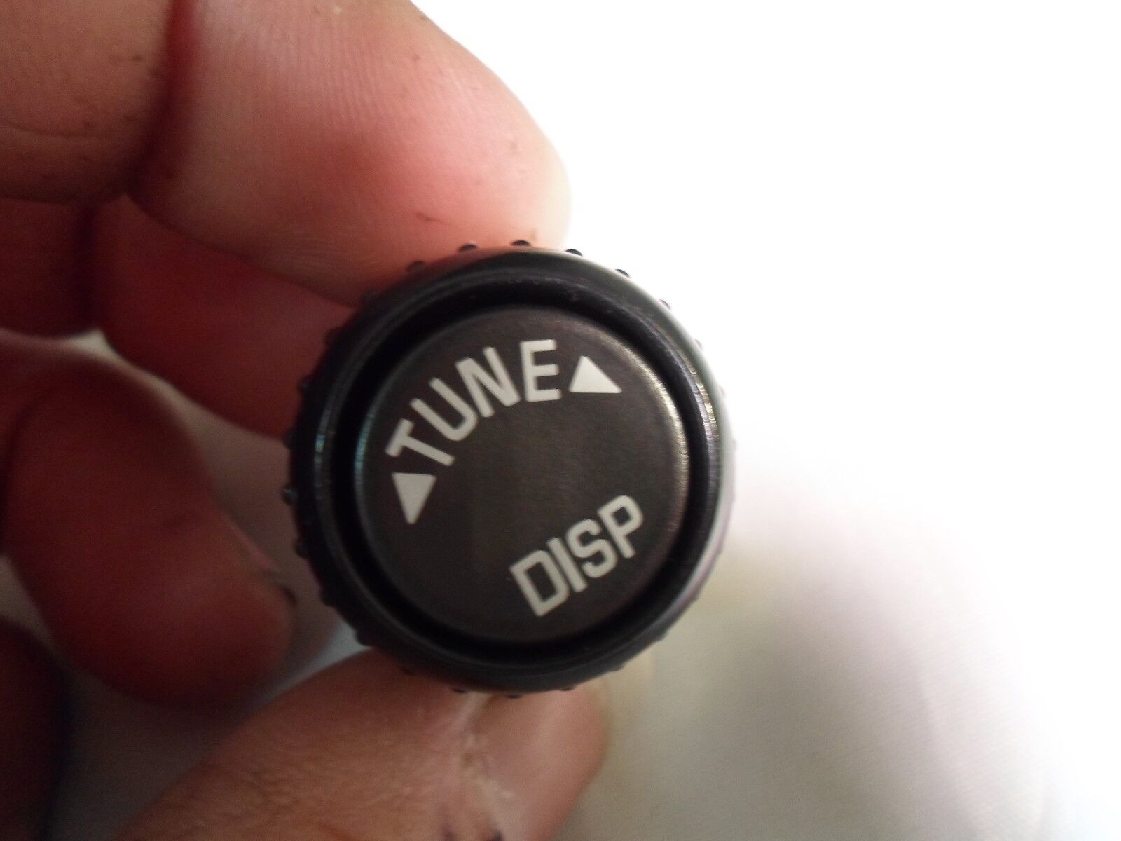 2000 - 2005  CHEVY MALIBU IMPALA STEREO TUNER RADIO KNOB OEM - RarePartsFinder.Com