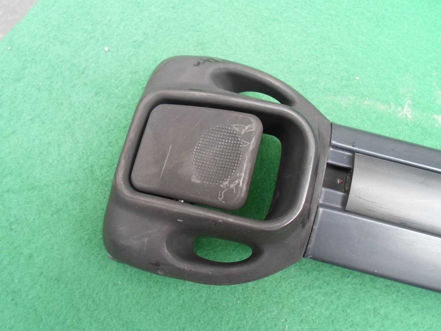 2001 - 2005 DODGE CARAVAN  ROOF RACK CROSS BAR  OEM FREE SHIPPING! - RarePartsFinder.Com