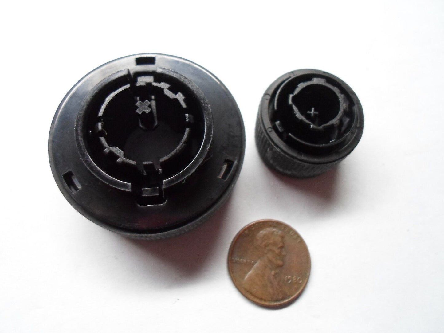 2007 2008  2009 CHEVY COBALT  RADIO STEREO CONTROL KNOB SET OEM FREE SHIPPING! - RarePartsFinder.Com