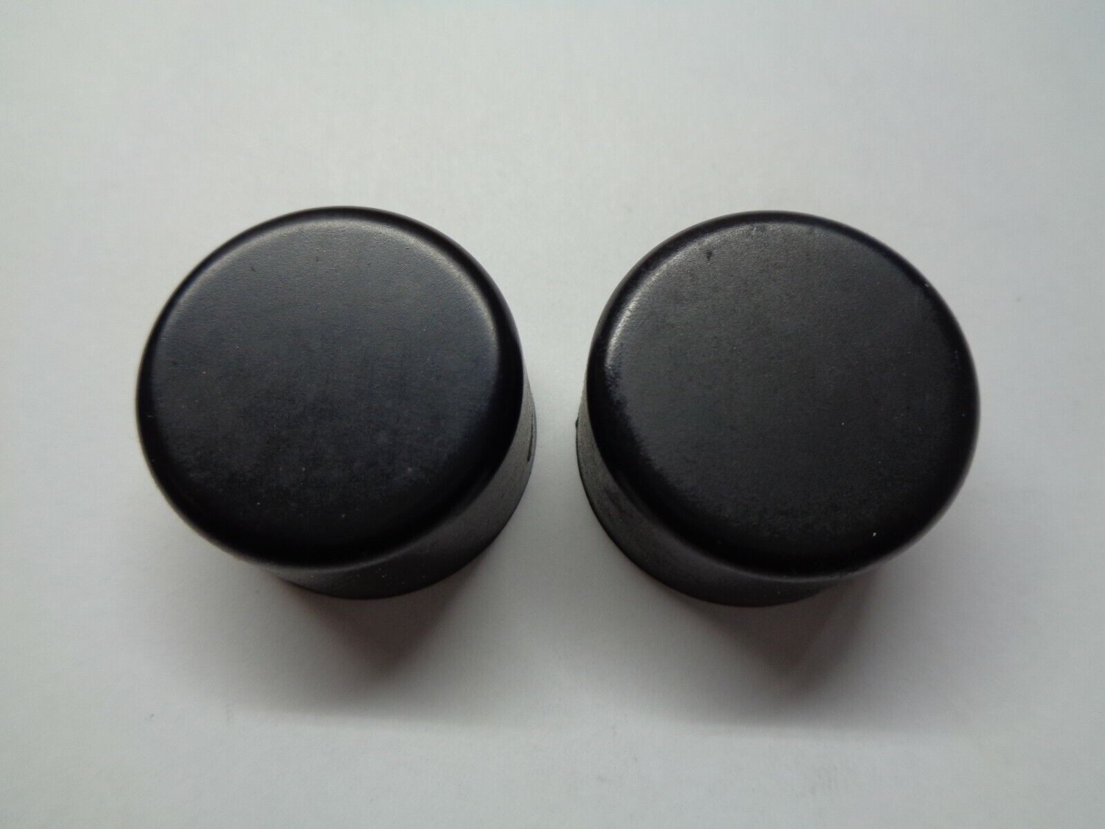 01 02 03 04 05 BUICK RENDEZVOUS RADIO STEREO TUNER KNOB SET OEM FREE SHIPPING! - RarePartsFinder.Com