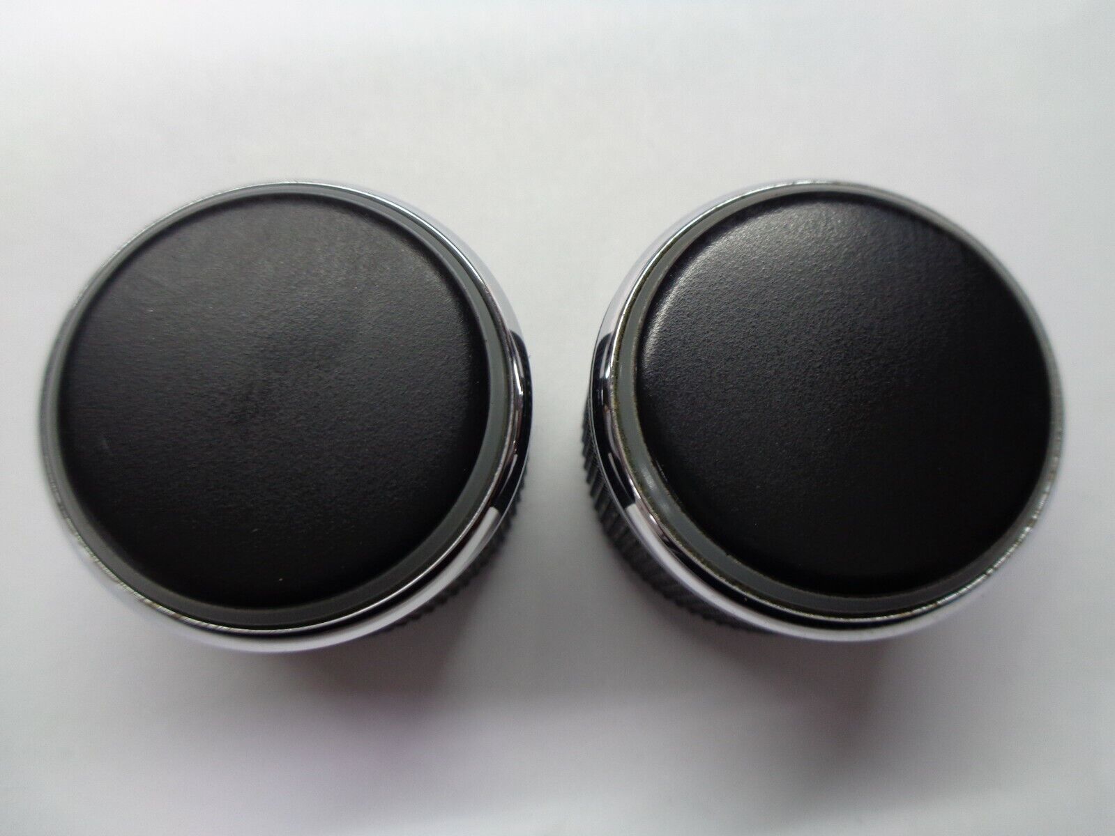 2008 JEEP COMMANDER RADIO STEREO TUNER KNOB SET OEM FREE SHIPPING! - RarePartsFinder.Com