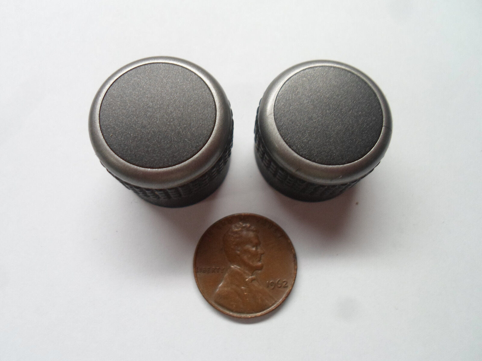 2008 KIA AMANTI  RADIO STEREO TUNER  CONTROL KNOB SET OEM FREE SHIPPING - RarePartsFinder.Com