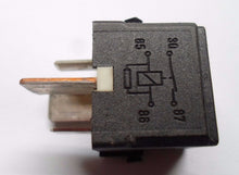 MERCEDES BENZ RELAY A0025421519 TESTED 1 YEAR WARRANTY FREE SHIPPING! BZ1 - RarePartsFinder.Com