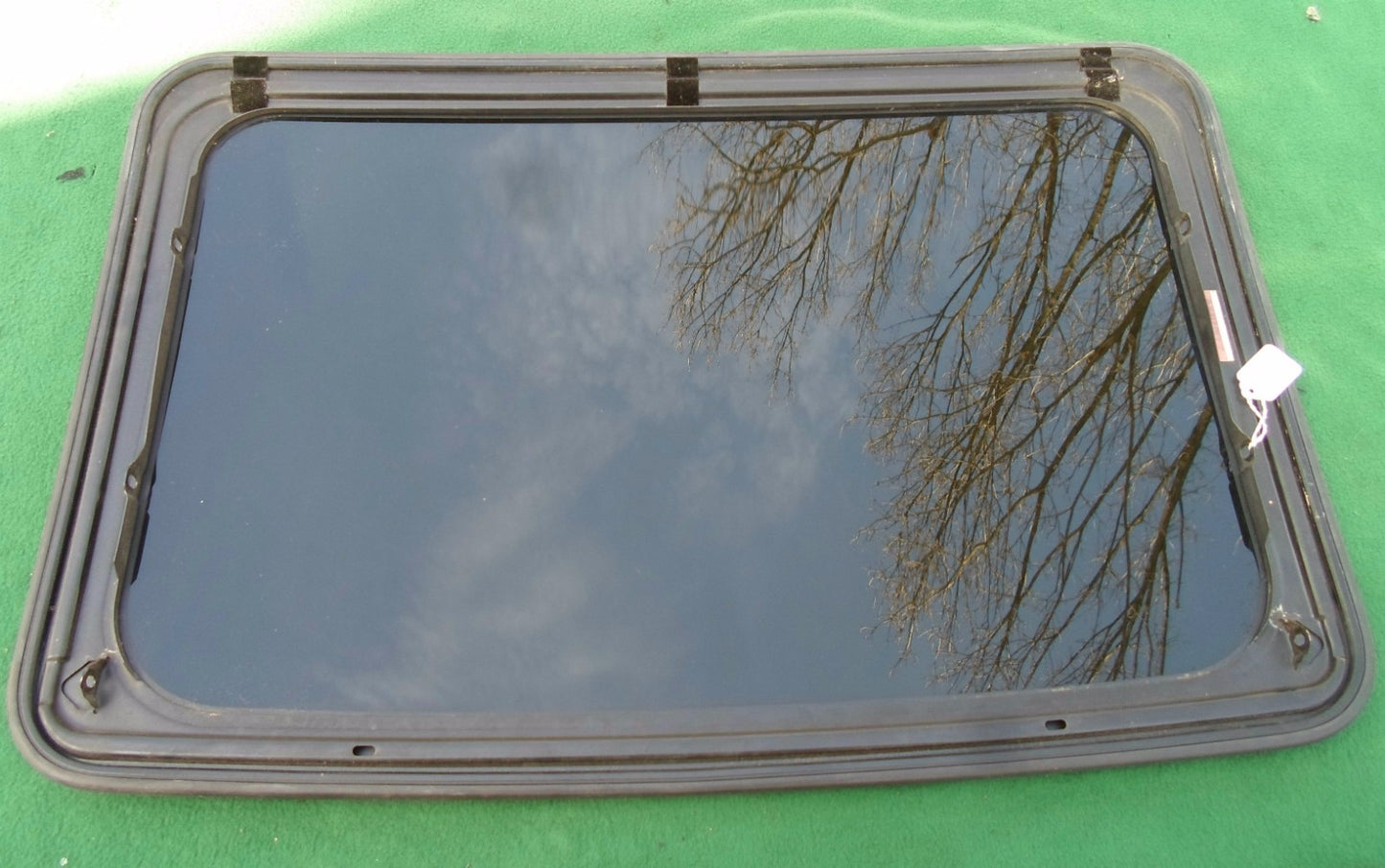 2004 CHEVY CHEVROLET CAVALIER OEM YEAR SPECIFIC SUNROOF GLASS PANEL  FREE SHIP!