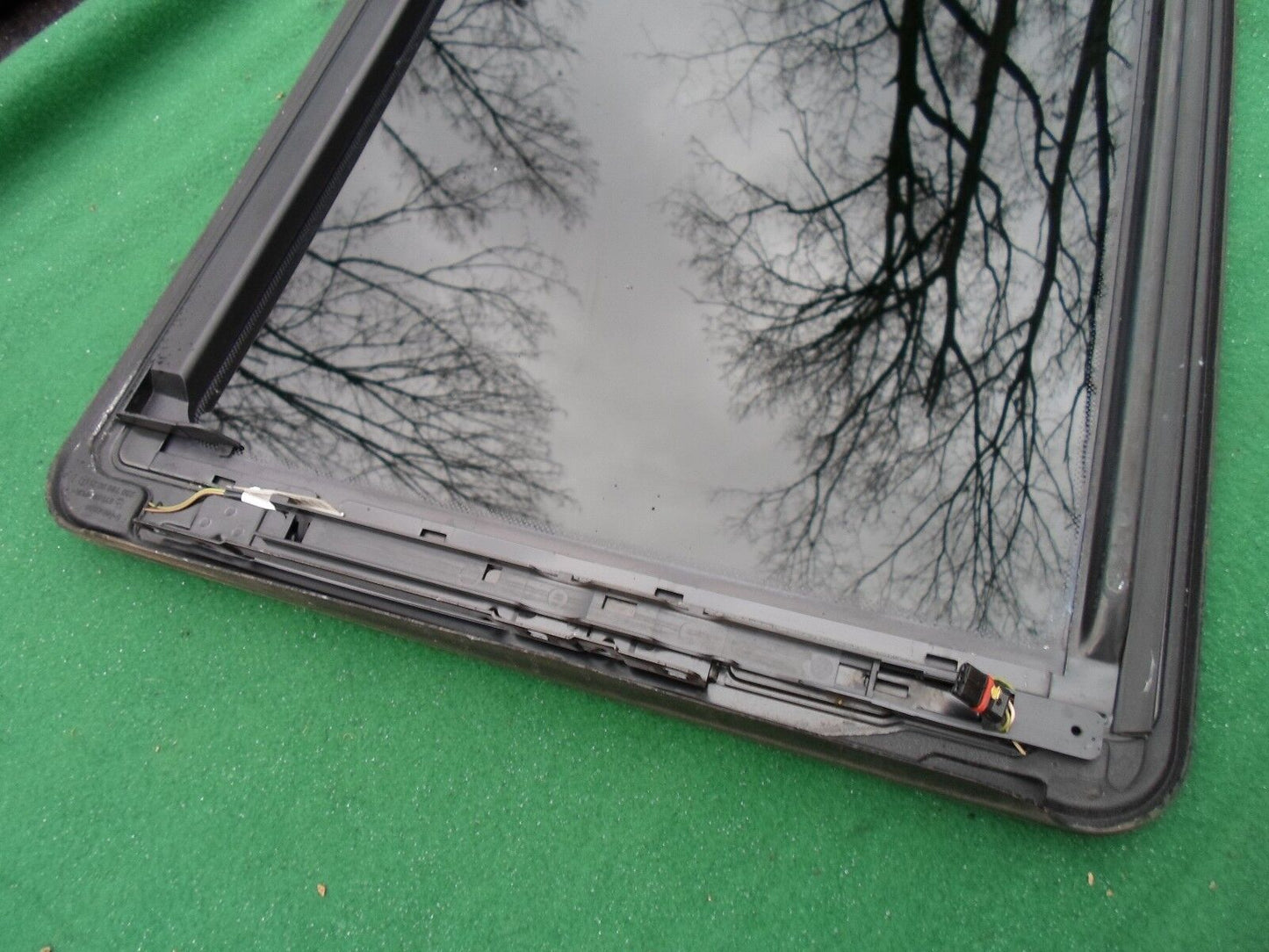 2000 MERCEDES BENZ S430  OEM YEAR SPECIFIC SUNROOF GLASS  FREE SHIPPING!