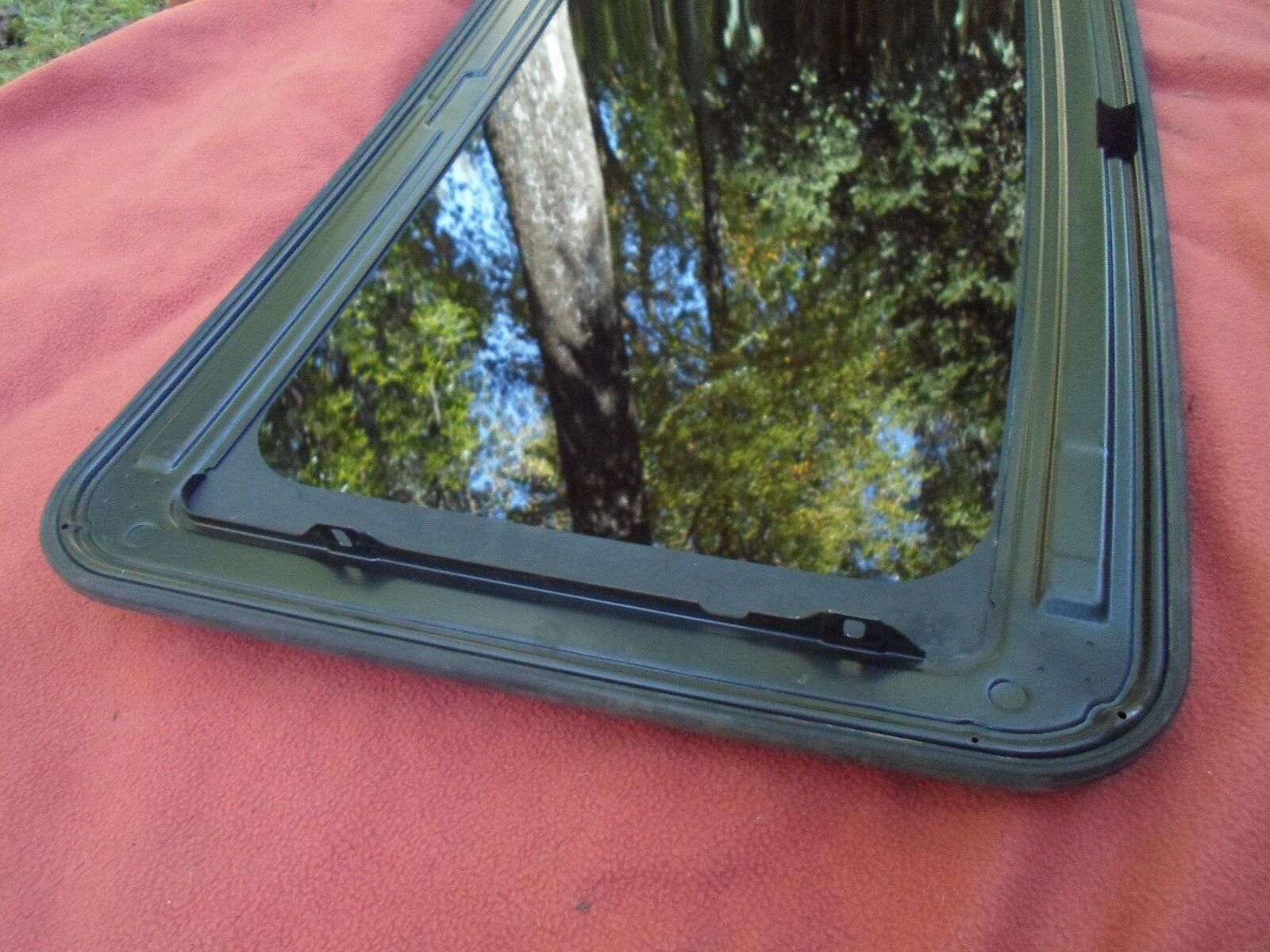 1998 LINCOLN TOWN CAR YEAR SPECIFIC SUNROOF GLASS OEM NO ACCIDENT FREE SHIPPING
