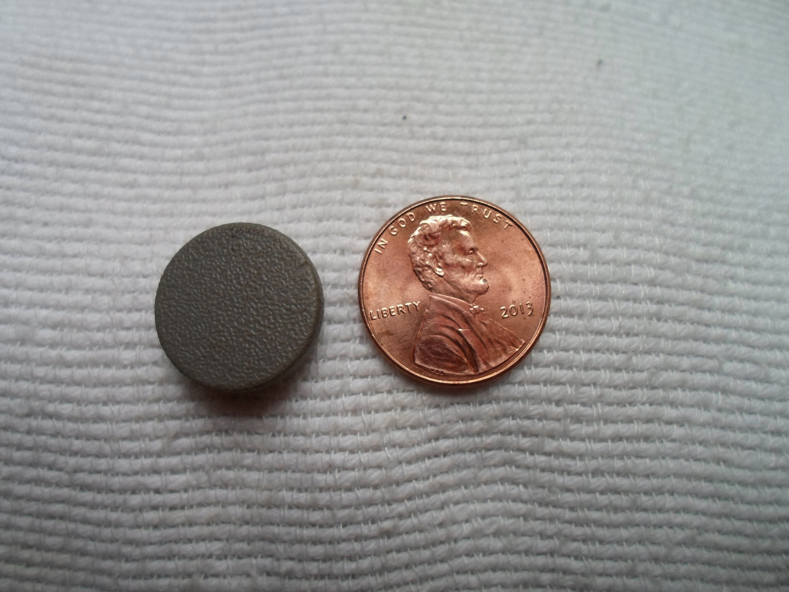 Suburban Tahoe Yukon Grey Pull/Grab/Assist Handle Screw Bolt Cover Plug Cap OEM - RarePartsFinder.Com