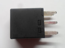 GM TYCO  RELAY 15393413 TESTED 1 YEAR WARRANTY    GM6