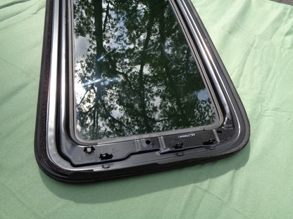 2008 HONDA CIVIC 2 DOOR YEAR SPECIFIC SUNROOF GLASS OEM