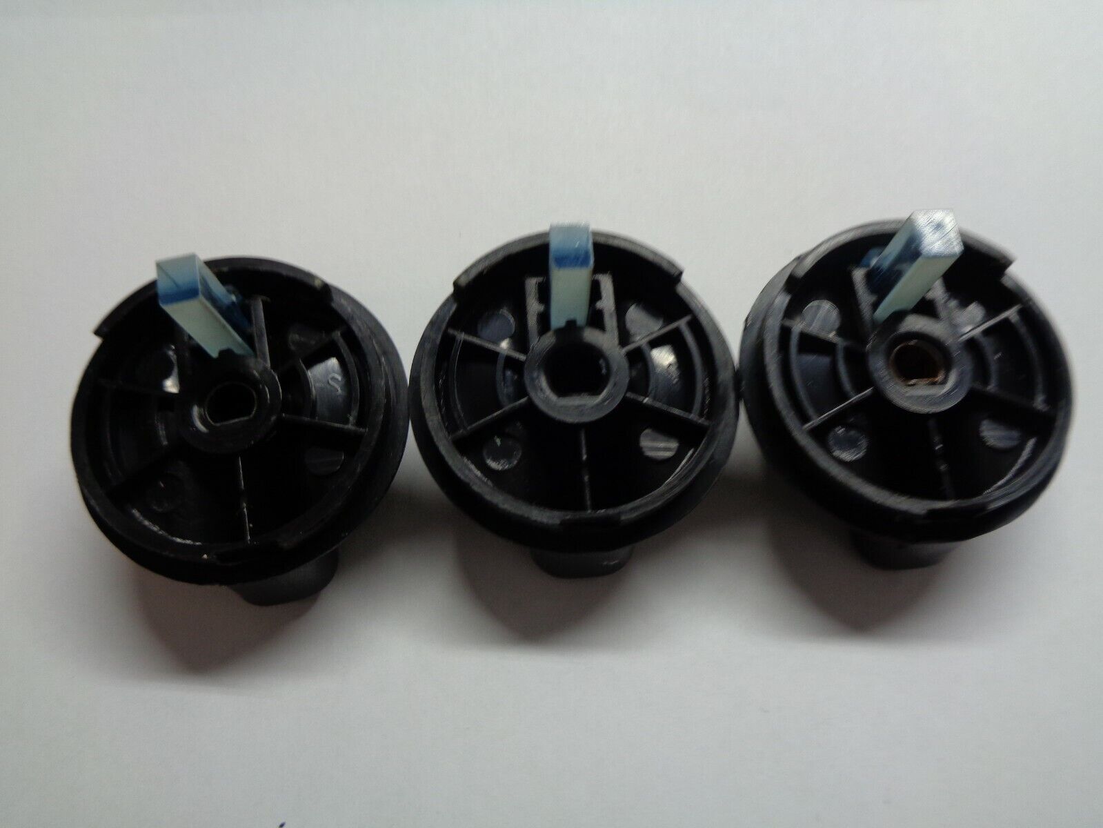 1997 - 2004 KIA SEPHIA CLIMATE CONTROL KNOB SET OEM FACTORY  FREE SHIPPING! - RarePartsFinder.Com