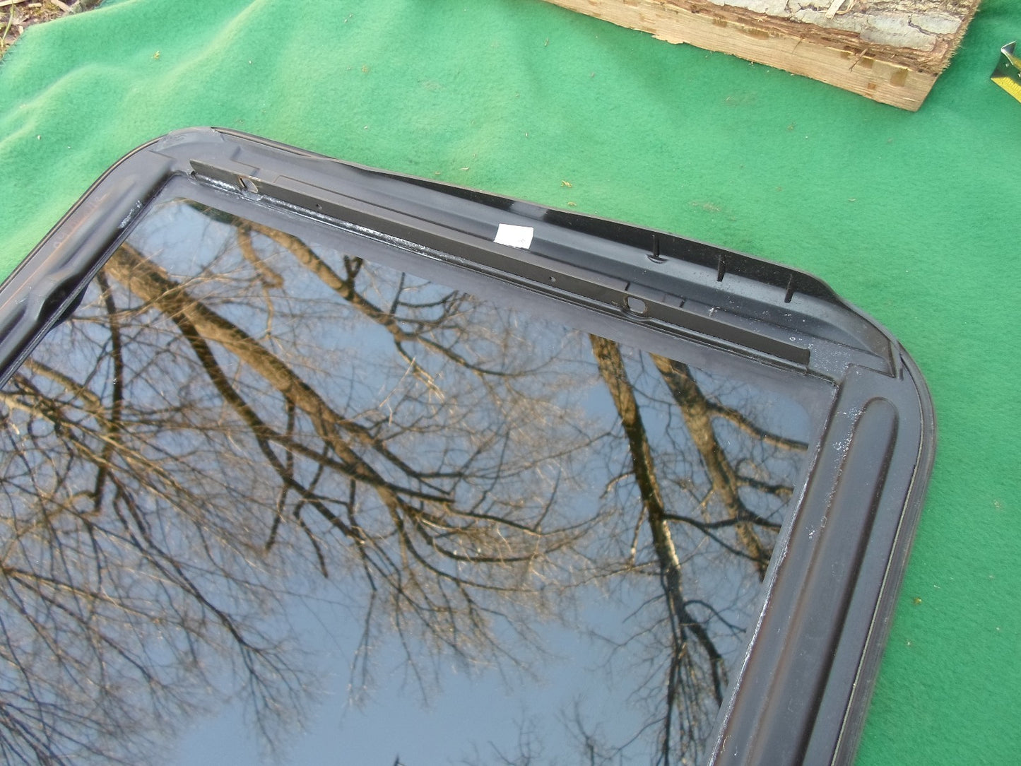 2002 CADILLAC SEVILLE YEAR SPECIFIC OEM FACTORY SUNROOF GLASS