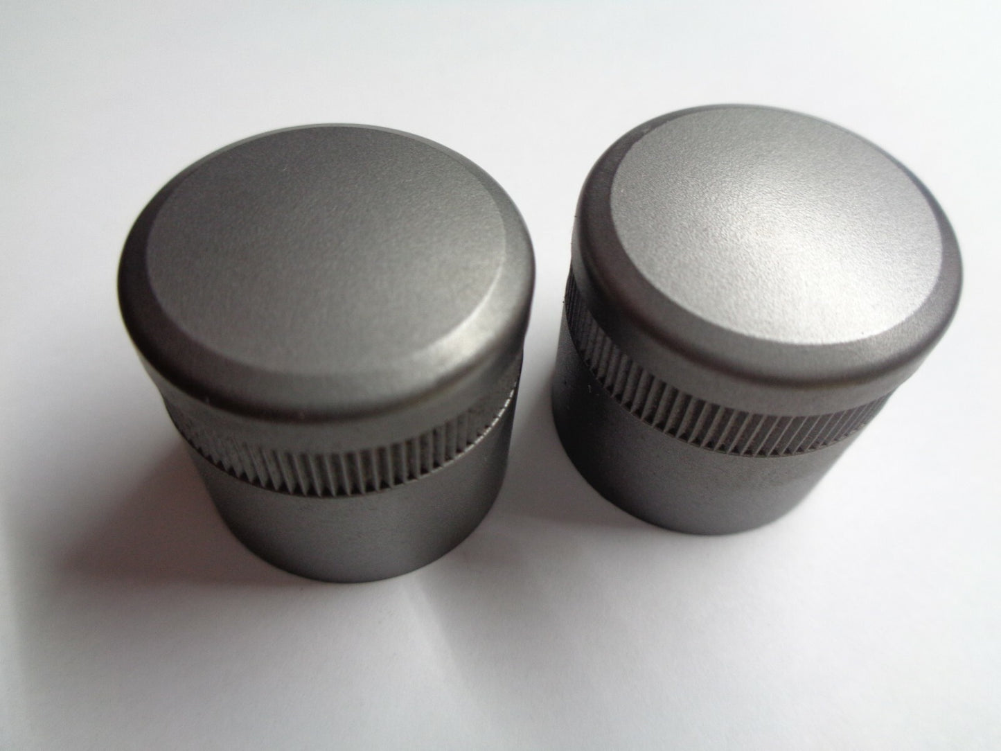 2007 2008 HYUNDAI VERA CRUZ STEREO TUNER RADIO KNOB SET OEM FREE SHIPPING!
