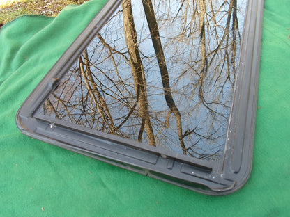 2000 CADILLAC DEVILLE YEAR SPECIFIC OEM FACTORY SUNROOF GLASS FREE SHIPPING! - RarePartsFinder.Com