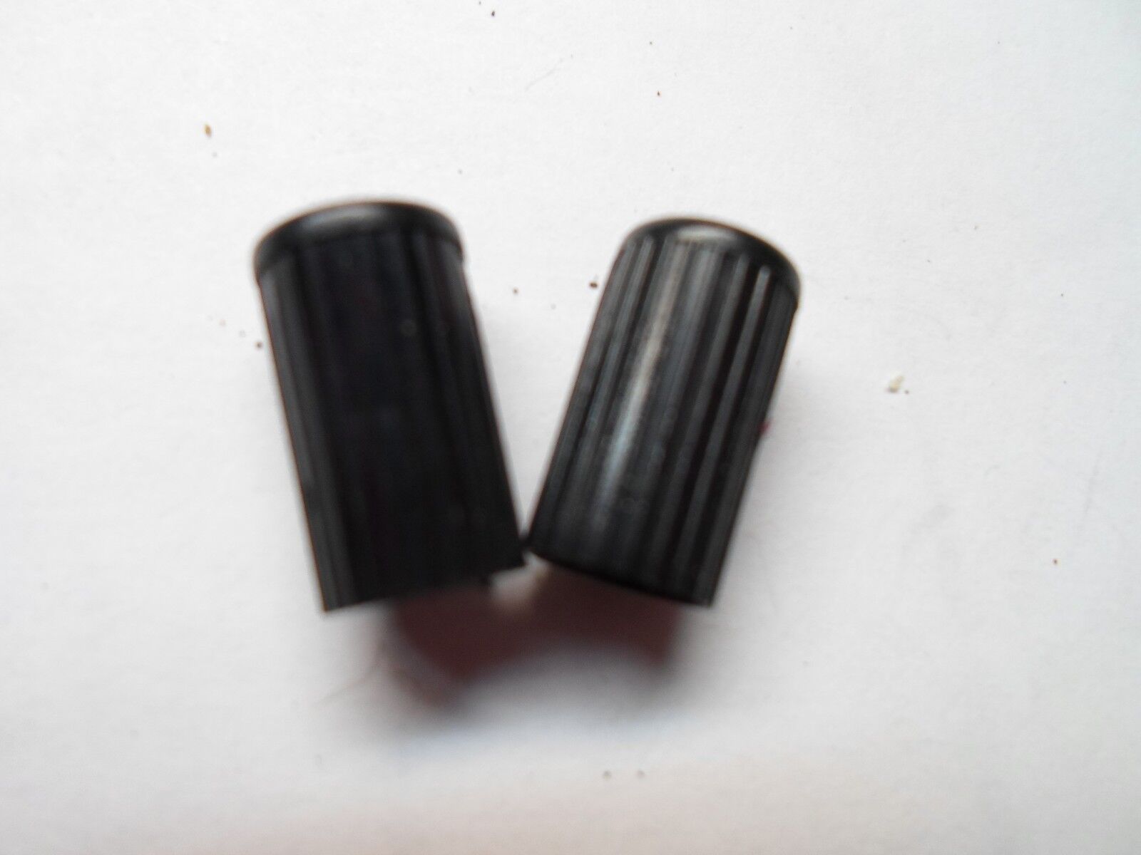 02 03 04 05  SONATA RADIO STEREO CONTROL KNOB BASS TREBLE SET OEM FREE SHIP - RarePartsFinder.Com