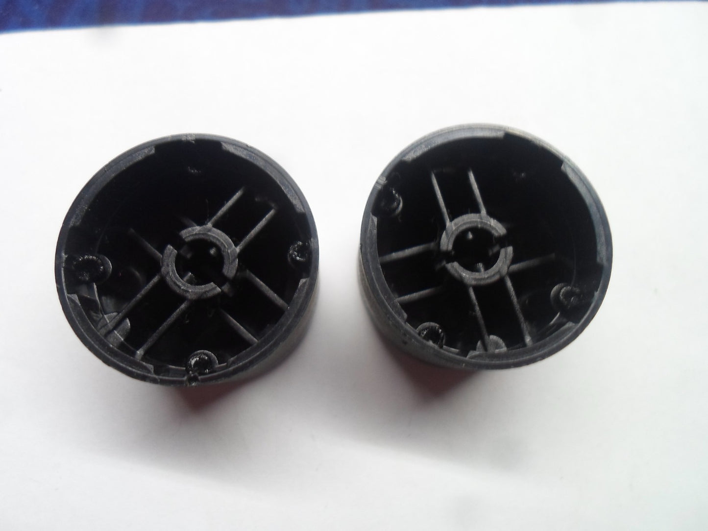 2007 2008 2009 KIA SPECTRA STEREO TUNER RADIO KNOB SET OEM FREE SHIPPING! - RarePartsFinder.Com