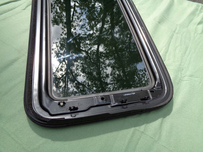 2007 HONDA CIVIC 2 DOOR YEAR SPECIFIC SUNROOF GLASS OEM FREE SHIPPING - RarePartsFinder.Com