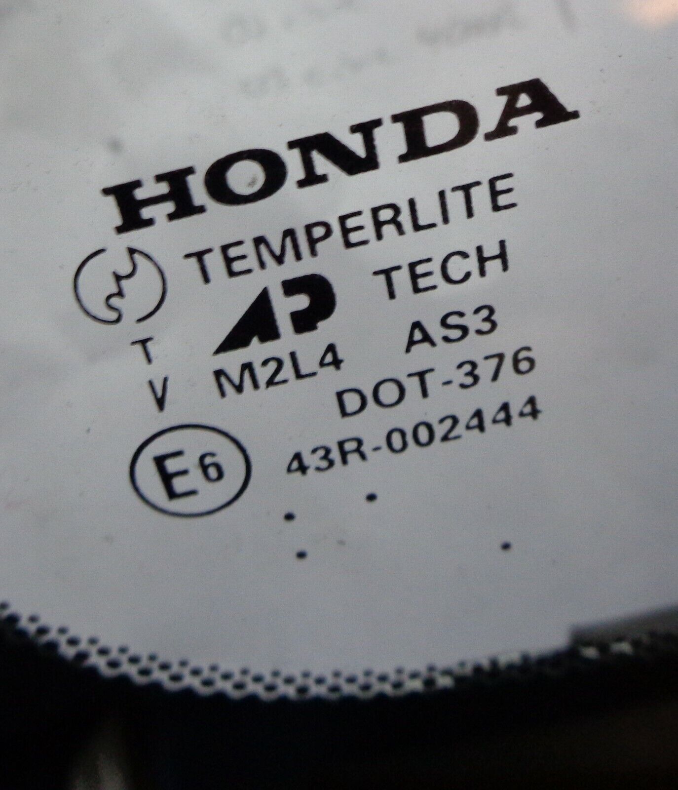 2004 HONDA CIVIC 4 DOOR YEAR SPECIFIC SUNROOF GLASS OEM FREE SHIPPING - RarePartsFinder.Com