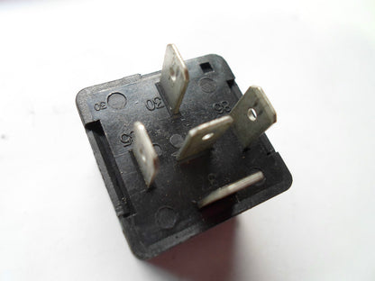 KIA  RELAY K9A018811 OEM TESTED FREE SHIPPING! 1 YEAR WARRANTY! KIA1 - RarePartsFinder.Com