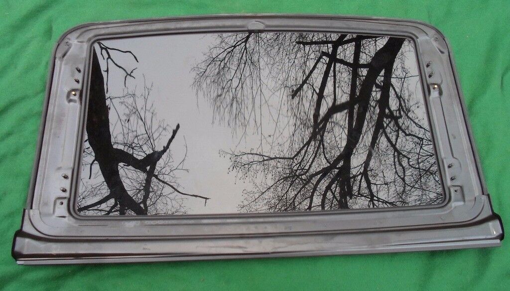 1994 HONDA ACCORD YEAR SPECIFIC 4 DOOR SUNROOF GLASS OEM FREE SHIPPING!