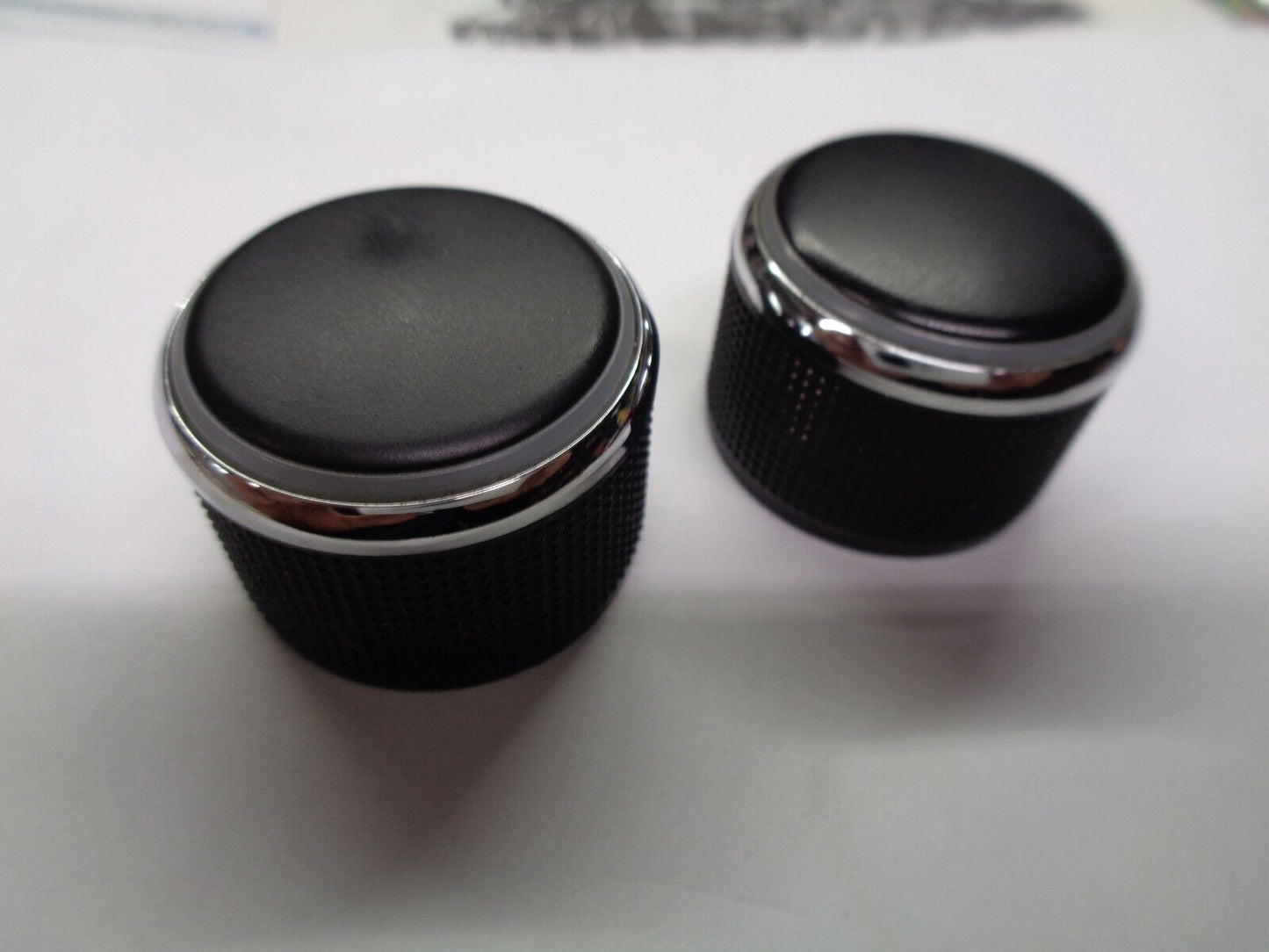 2008 JEEP COMMANDER RADIO STEREO TUNER KNOB SET OEM FREE SHIPPING! - RarePartsFinder.Com
