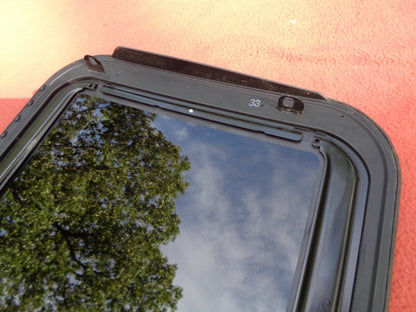 08 09 10 11 12 13 14 15 16 VOLVO XC70  OEM SUNROOF GLASS NO ACCIDENT FREE SHIP