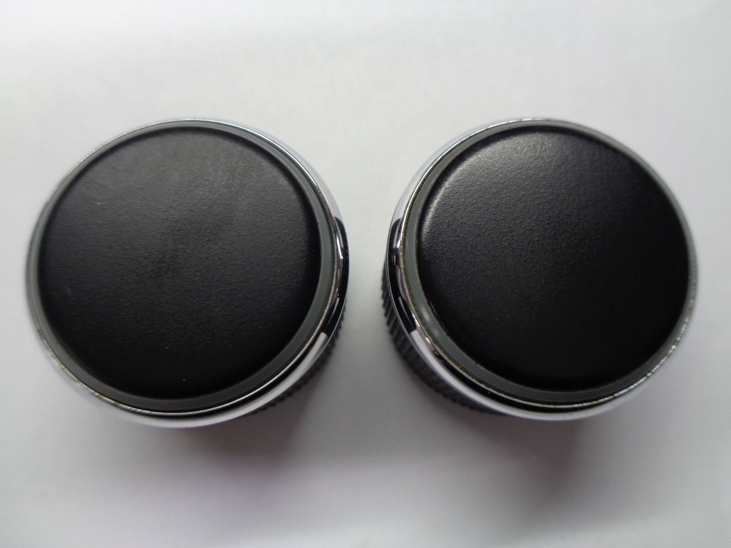 2008 JEEP COMMANDER RADIO STEREO TUNER KNOB SET OEM FREE SHIPPING!