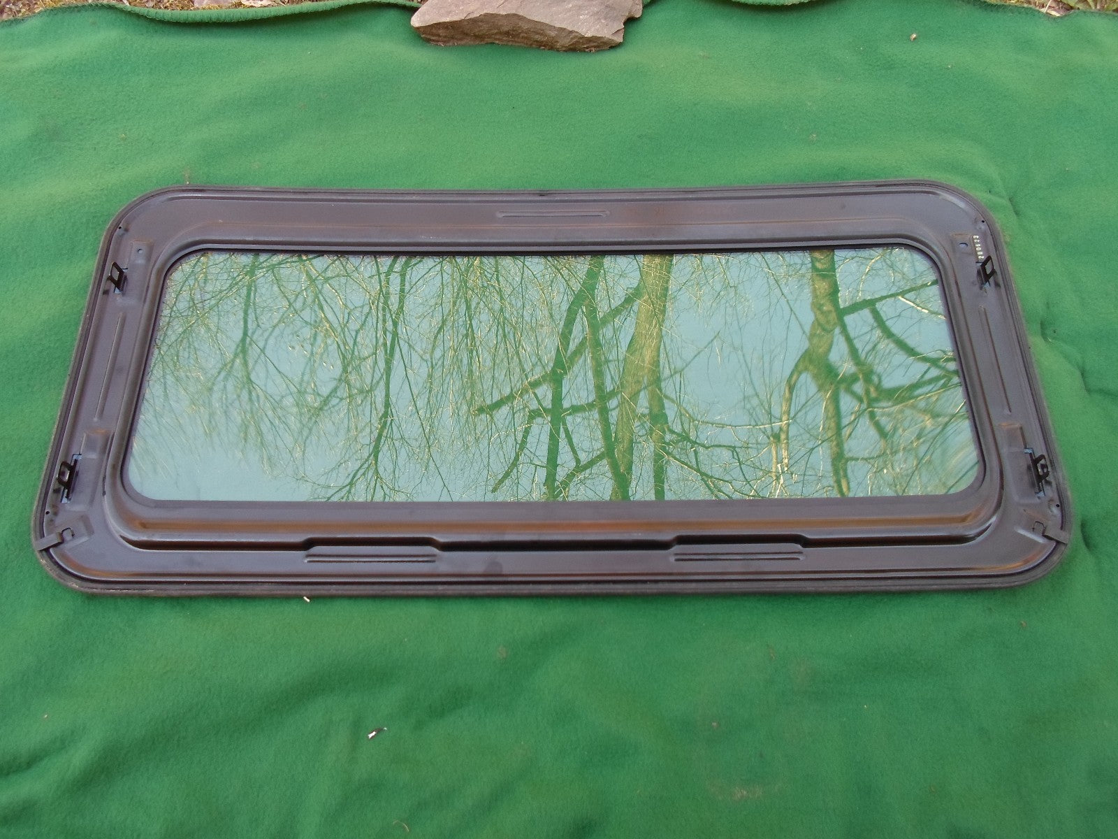 2002 SUZUKI XL-7   XL7 OEM FACTORY SUNROOF GLASS PANEL NO ACCIDENT FREE SHIP - RarePartsFinder.Com